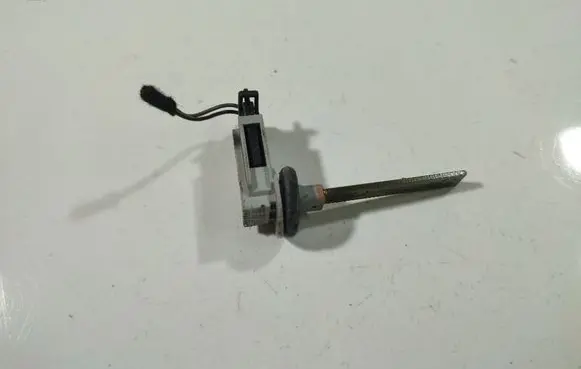 Volkswagen PASSAT B6 Interior temperature sensor 784302A
