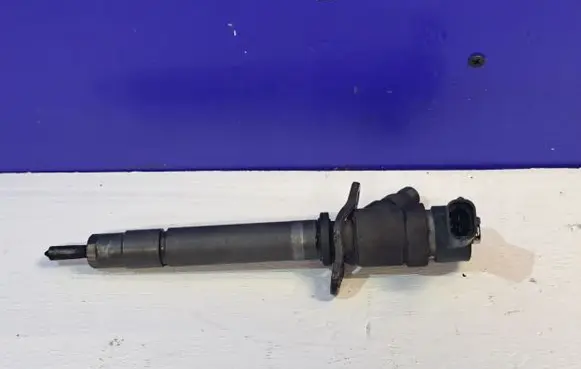 Volvo S60 Fuel injector 0445110078 8658352