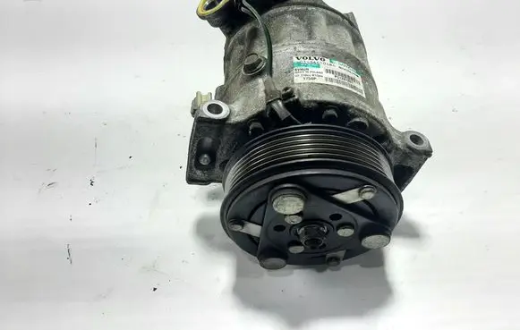 Volvo V40 Air conditioning (A/C) compressor (pump) P31291251