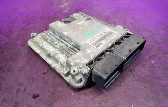 Audi A3 S3 A3 Sportback 8P Engine control unit/module ECU 