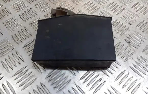 Opel Zafira A Fuse box cover 09131668