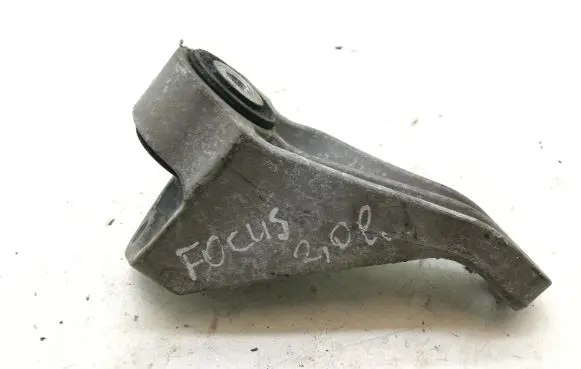 Ford Focus Engine mounting bracket 3M516P093