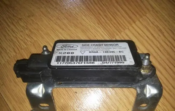 Jaguar S-Type Airbag deployment crash/impact sensor xr8a14b345bc