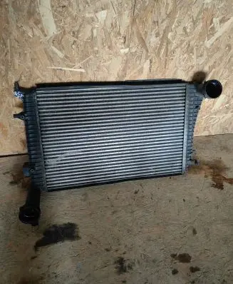 Volkswagen Golf V Intercooler radiator 1K0145803Q