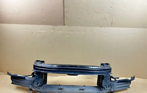 Maserati Quattroporte Radiator support slam panel