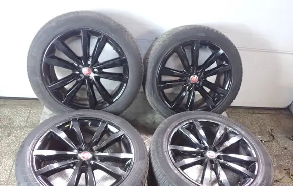 Jaguar F-Pace R20 alloy rim HK8M1007GA