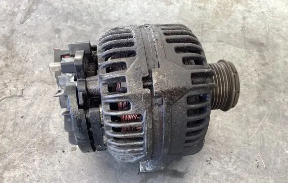 Volvo V70 Generator/alternator 9459092 0124515054