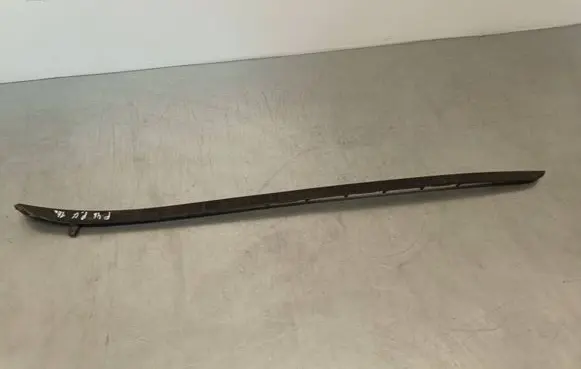 BMW 2 F46 Windshield trim 