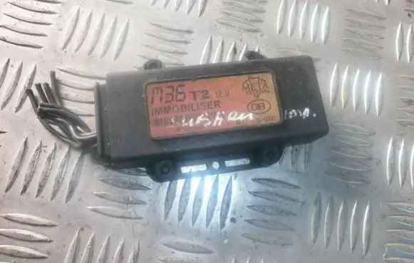 Subaru Impreza I Immobilizer control unit/module M36T2 1-00-0300