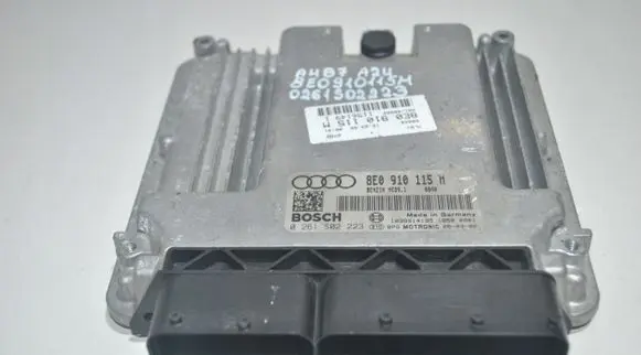 Audi A4 S4 B7 8E 8H Engine control unit/module 8E0910115M