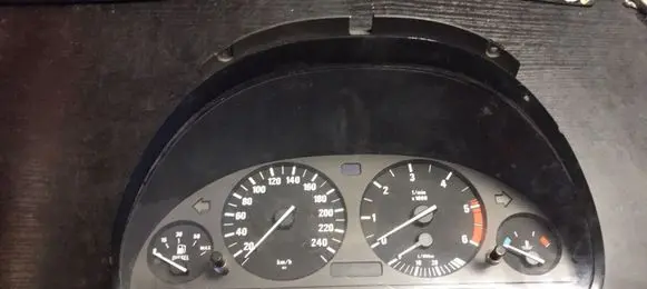 BMW 5 E39 Speedometer (instrument cluster) 8369051