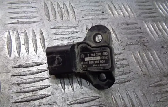 Volkswagen PASSAT B6 Air pressure sensor 0261230095