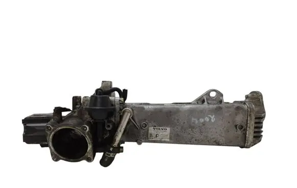 Volvo S60 EGR valve cooler 30757742 70304900 1032600006