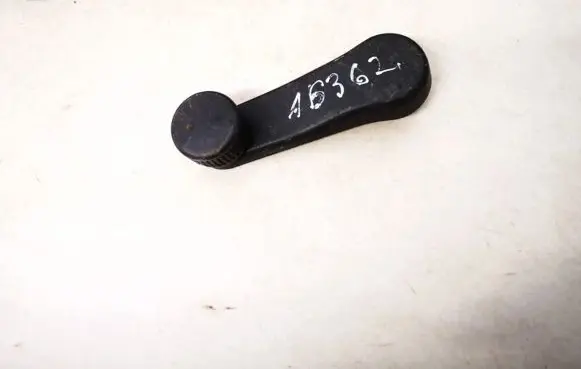 Volkswagen Golf IV Front door window winding handle 1h0837581d