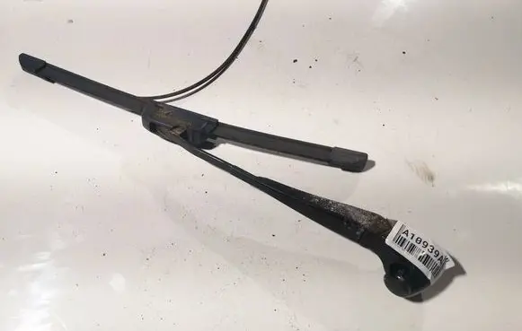 Volkswagen Polo IV 9N3 Front wiper blade arm 606955707