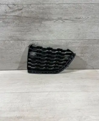 Front bumper lower grill