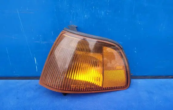 Mitsubishi Pajero Sport I Front indicator light 21287214