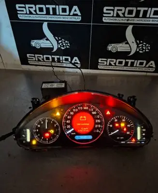 Mercedes-Benz E W211 Speedometer (instrument cluster) A2115402448