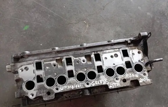 Mitsubishi Grandis Engine head 03G131159