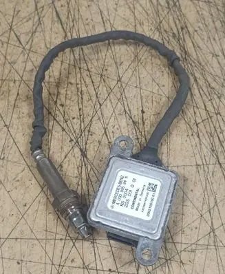 Mercedes-Benz V Class W447 Lambda probe sensor A0009058411