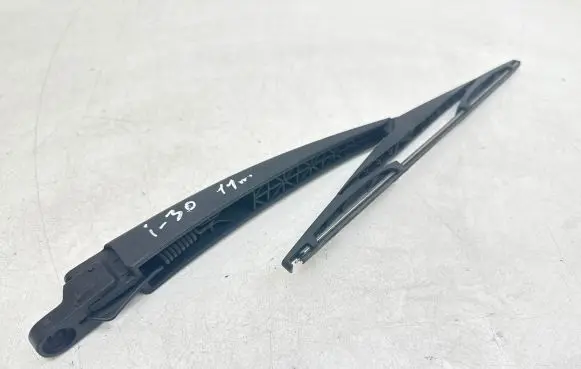 Hyundai i30 Rear wiper blade arm