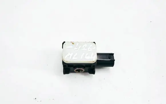 Mercedes-Benz E W211 Airbag deployment crash/impact sensor 0038202826 A0038202826