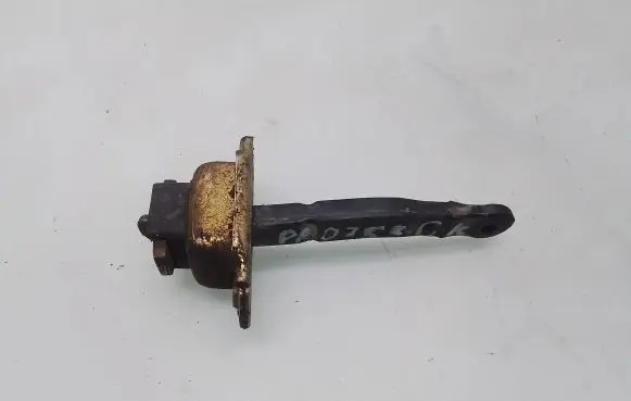 Mitsubishi Pajero Sport I Rear door check strap stopper