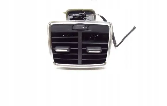 Audi Q3 8U Rear air vent grill 8U0819203A