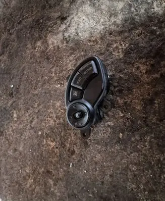 Hyundai Santa Fe Wing mirror switch