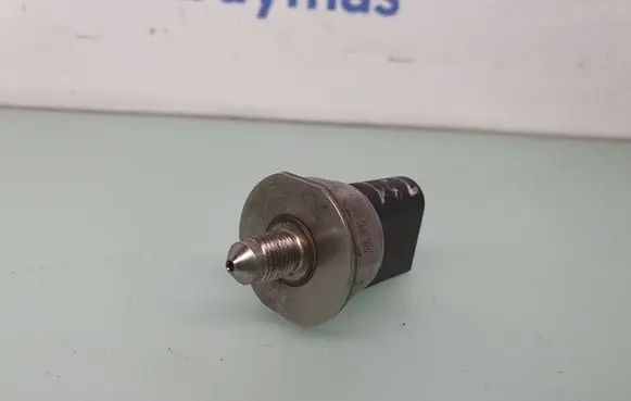 BMW 7 F01 F02 F03 F04 Fuel pressure sensor 7537319 13537537319