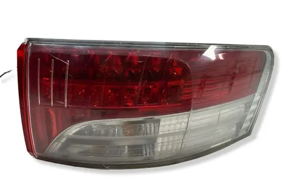 Toyota Avensis T270 Rear/tail lights