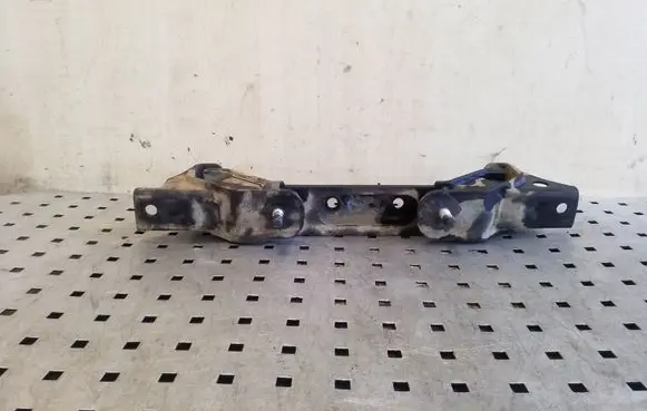 Mitsubishi Pajero Gearbox mounting bracket