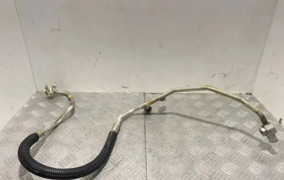 Air conditioning (A/C) pipe/hose