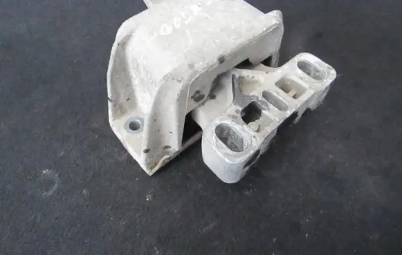 Volkswagen Golf IV Engine mount bracket 1j0199555aj