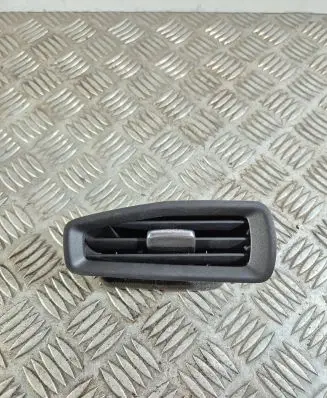 Volvo S60 Dash center air vent grill 31469598