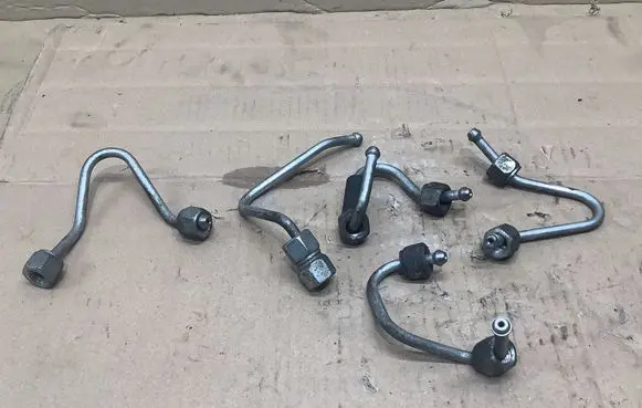Nissan Qashqai Fuel injector supply line/pipe 080312 609708 080225