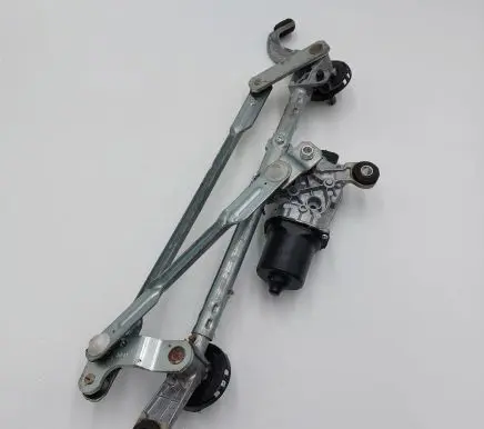 Nissan Leaf II (ZE1) Front wiper linkage and motor
