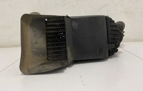 Volkswagen Polo III 6N 6N2 6NF Intercooler radiator 6E0145805B 862374X 6E0121467B
