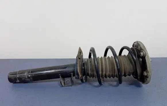 BMW 3 F30 F35 F31 Front shock absorber with coil spring 6873773