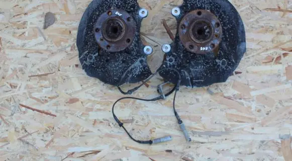 BMW 7 E65 E66 Stub axle 