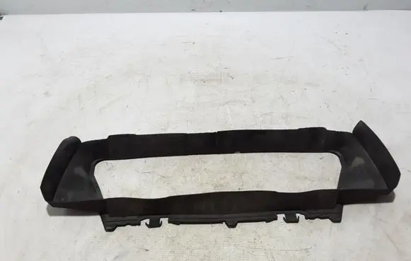 Volvo XC70 Intercooler air channel guide 9190983