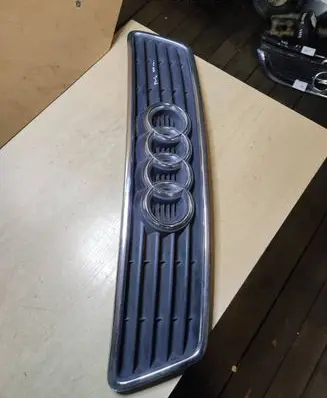 Audi A6 S6 C5 4B Front grill 1B0853651A