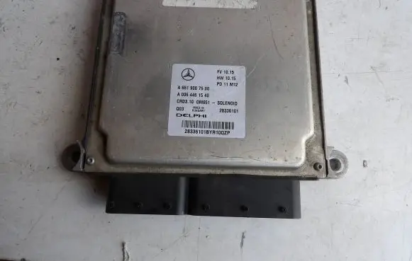 Mercedes-Benz E W212 Engine control unit/module A6519007500 28336101 A0064461540
