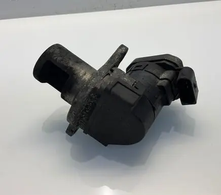 Mercedes-Benz E W211 EGR valve A6461400860 6461400860