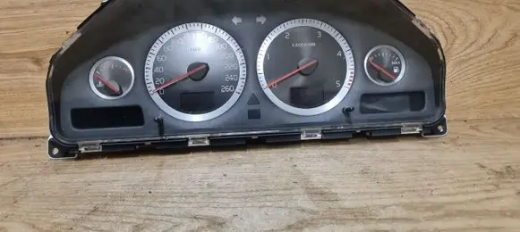 Volvo V70 Speedometer (instrument cluster) 30728791