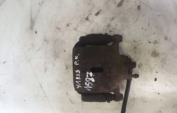 Toyota Yaris Verso Front Brake Caliper Pad/Carrier 