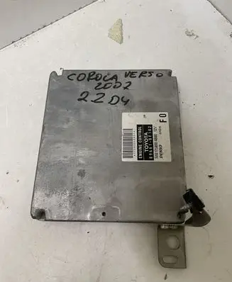 Toyota Corolla Verso E121 Engine control unit/module 896610F102