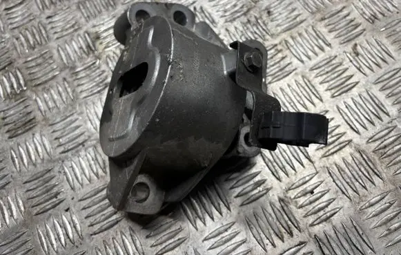 Peugeot Bipper Engine mounting bracket