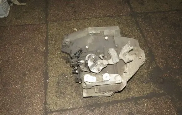 Opel Zafira C Manual 5 speed gearbox KRIS235789