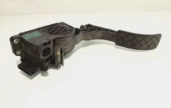 Volkswagen Polo IV 9N3 Accelerator throttle pedal 6Q1721503F 0280755063